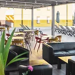 Golf ***s 酒店 比比翁