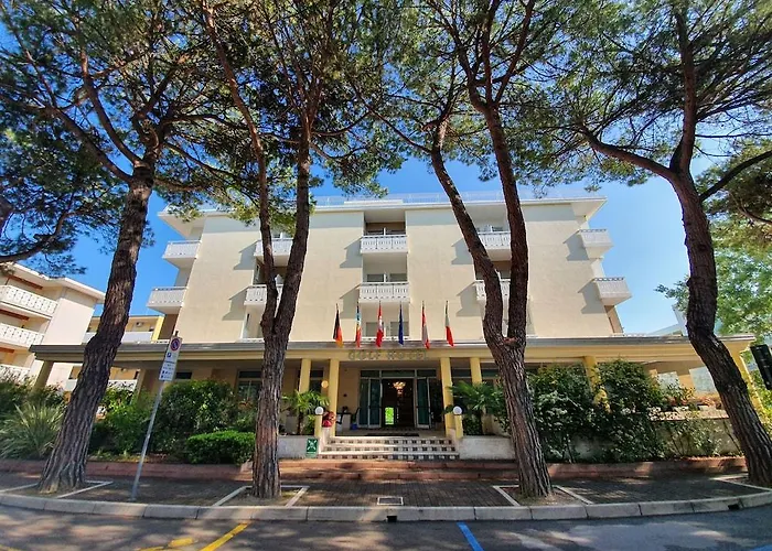 Golf ***s Μπιμπιόνε